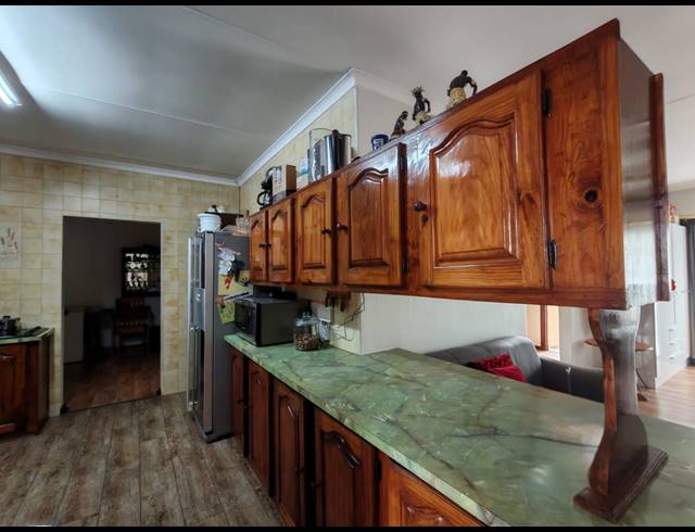 4 BEDROOM HOUSE FOR SALE IN THREE RIVERS EAST